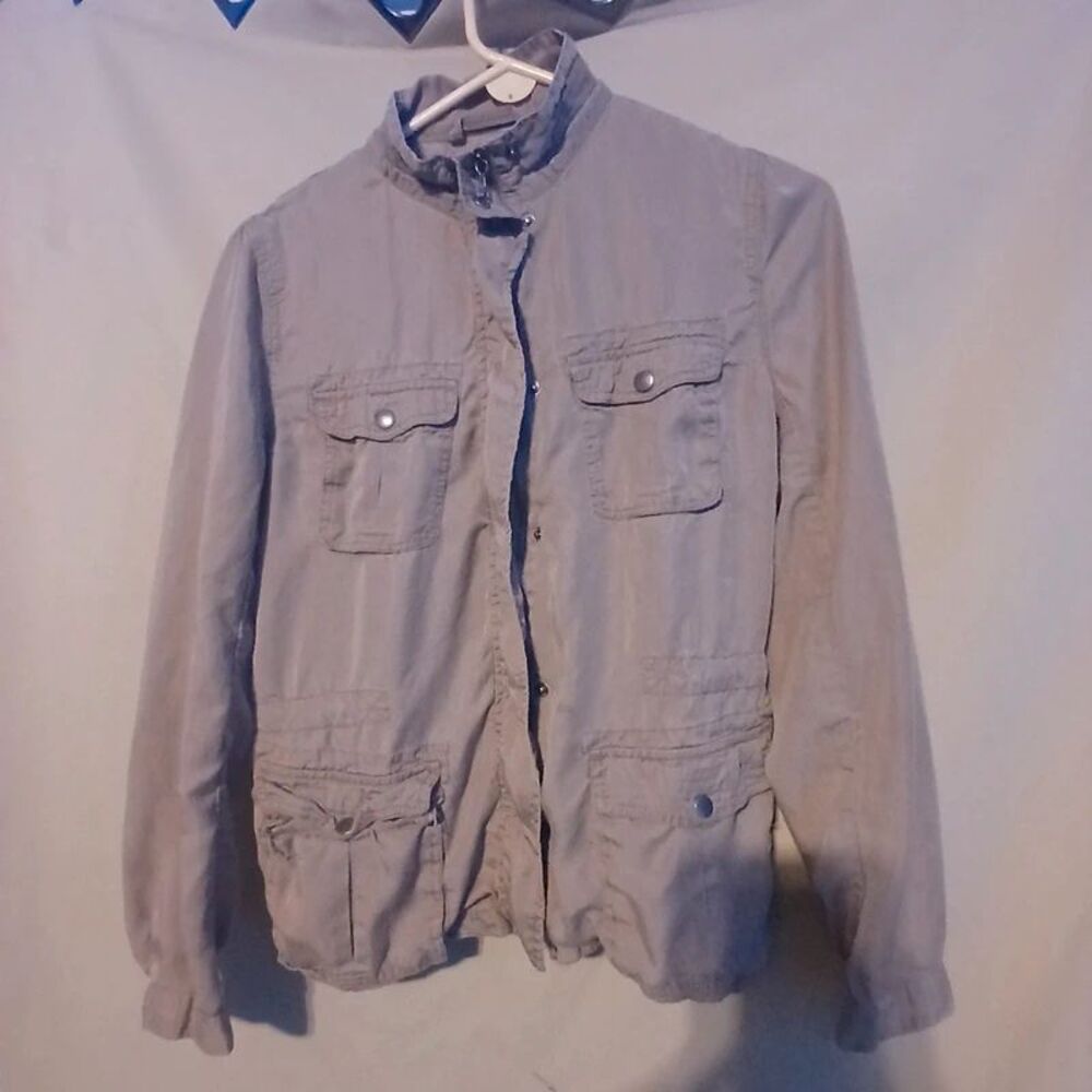 Gap Women's Utility Cargo Jacket in size medium